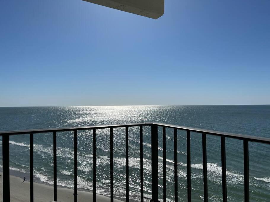 On The Sand Beachfront Condo, Newly Renovated Myrtle Beach Exterior photo